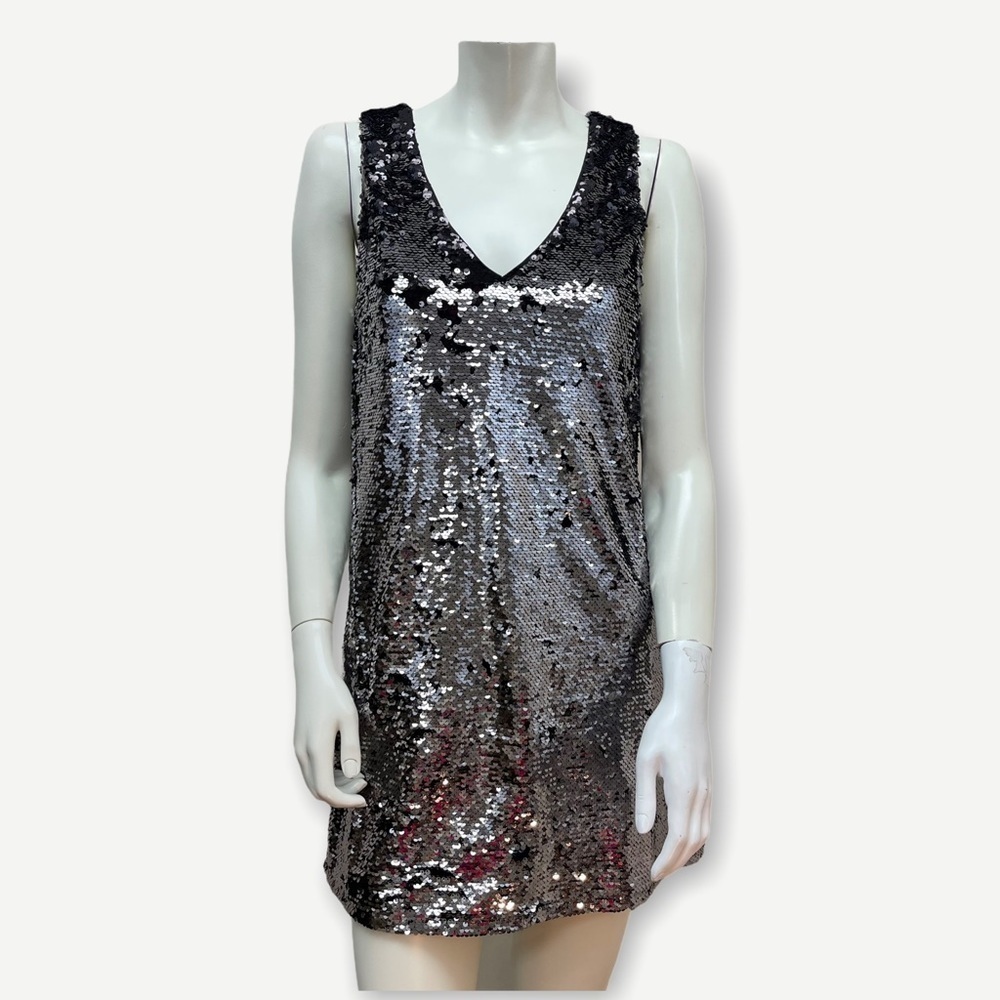 Forever 21‎ black sequined shift mini dress s